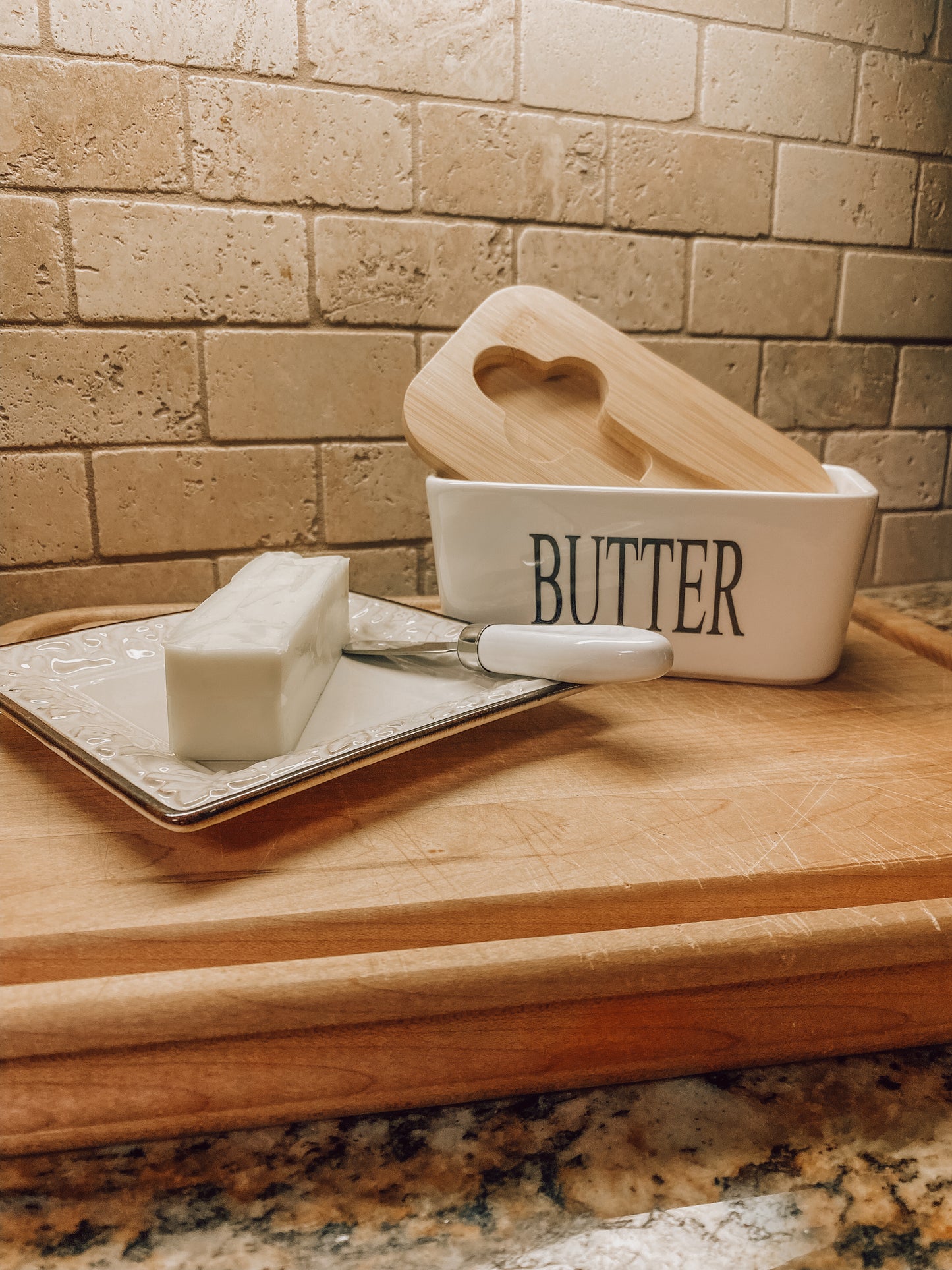 Onic Brands Butter Dish with Matching Knife