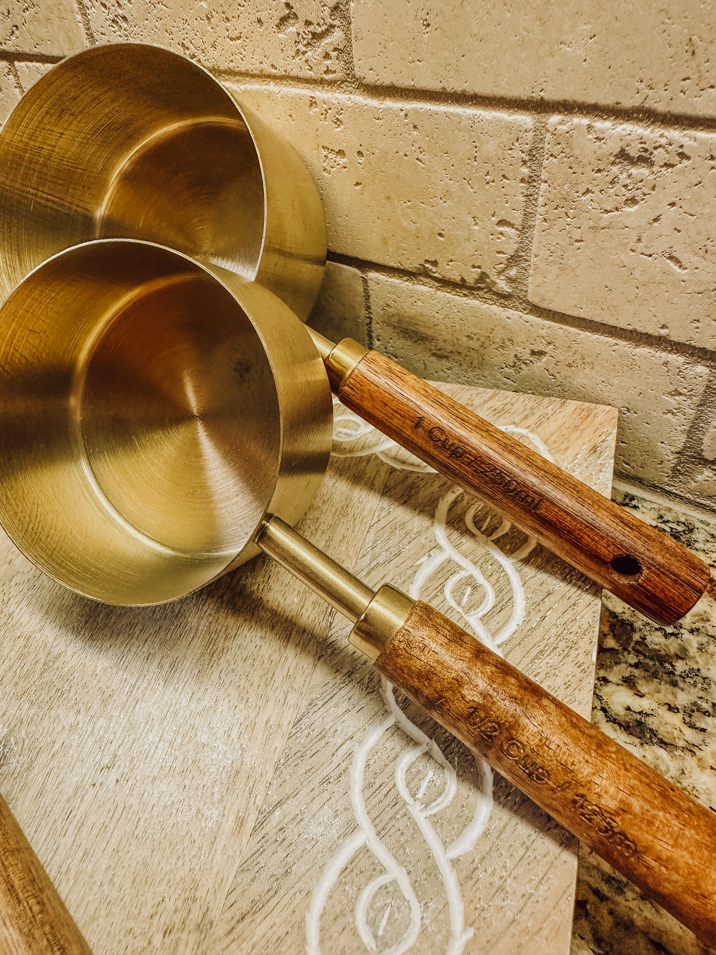 Onic Brands Acacia Wood and Stainless Steel Measuring Cups